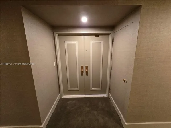 $5,550 | 11113 Biscayne Boulevard, Unit 854, Miami, FL 33181