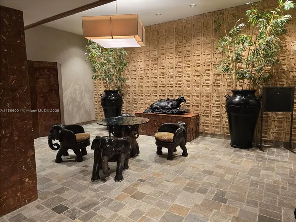 $5,550 | 11113 Biscayne Boulevard, Unit 854, Miami, FL 33181