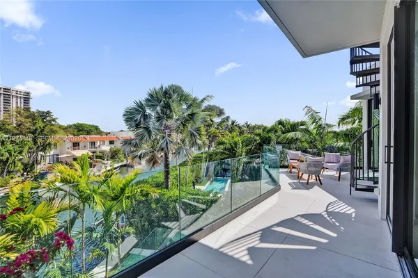 $7,495,000 | 1379 Northeast 104th Street, Miami Shores, FL 33138