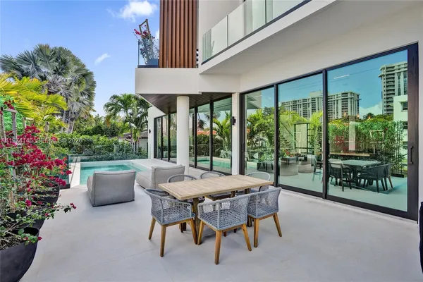 $7,495,000 | 1379 Northeast 104th Street, Miami Shores, FL 33138