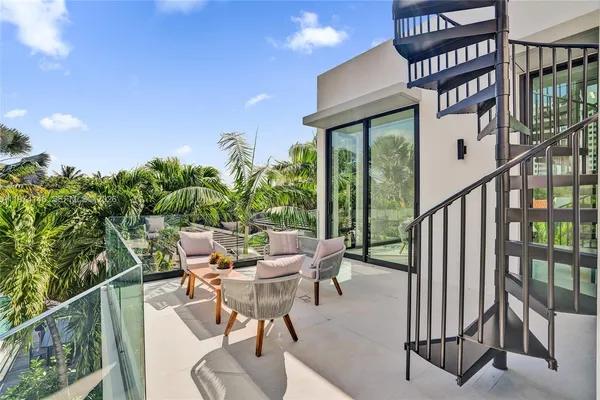 $7,495,000 | 1379 Northeast 104th Street, Miami Shores, FL 33138