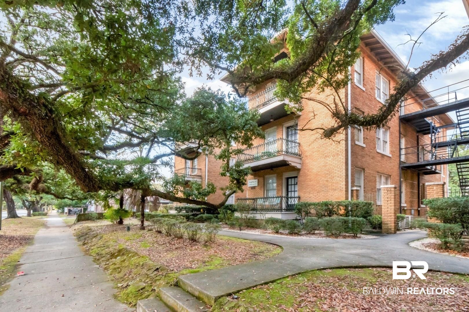 1602 Government Street, Unit 1A Mobile, AL 36604 - Photo 21 of 24 Surrounding community featuring a balcony