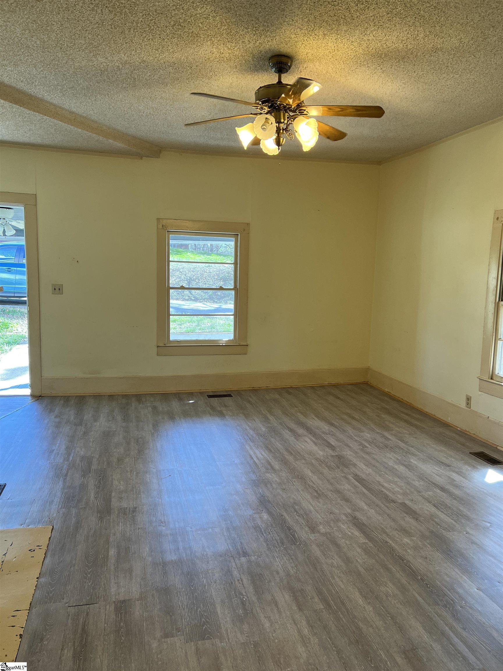 16 Reeves Street Enoree, SC 29335 - Photo 4 of 8