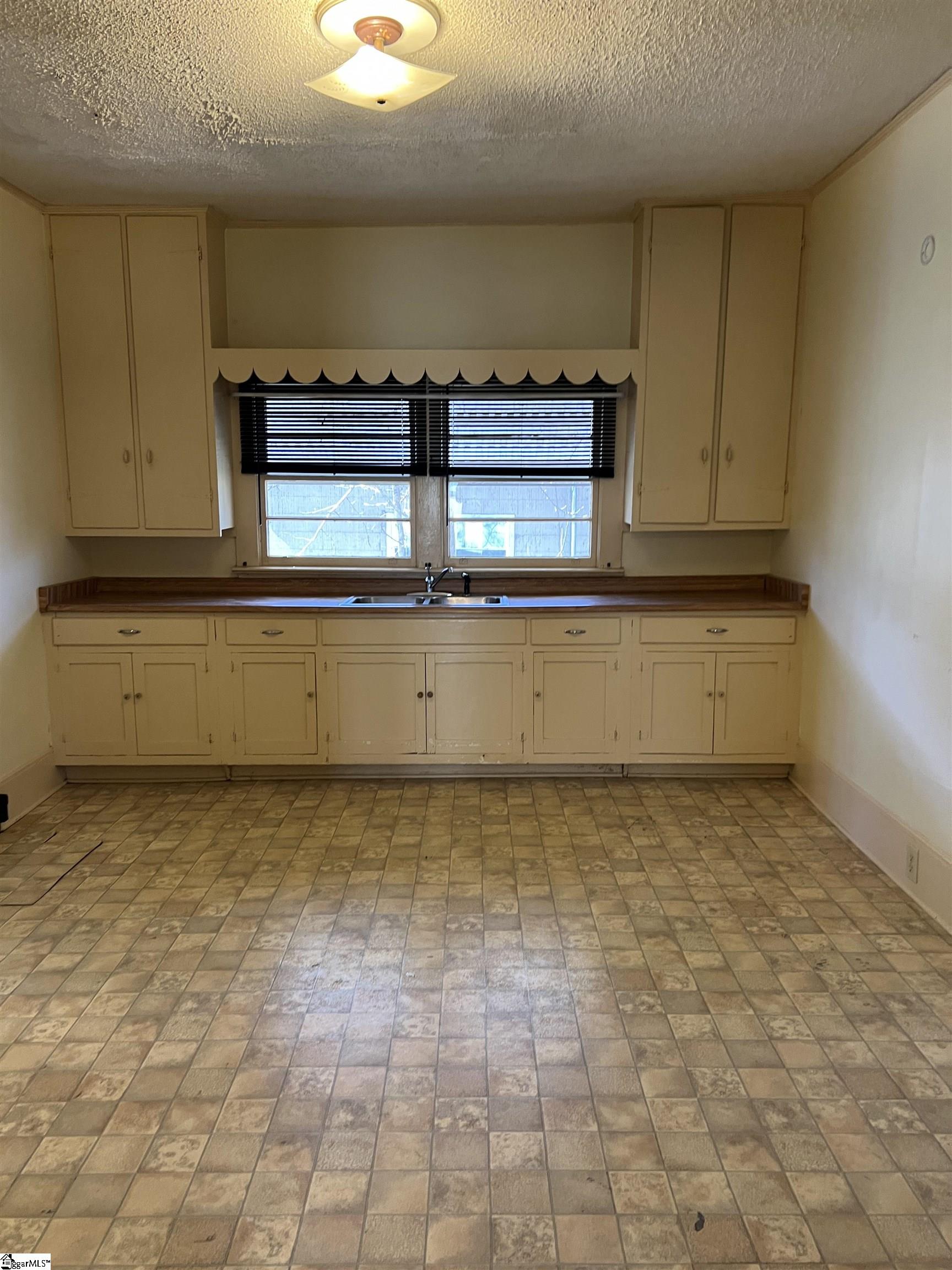 16 Reeves Street Enoree, SC 29335 - Photo 5 of 8