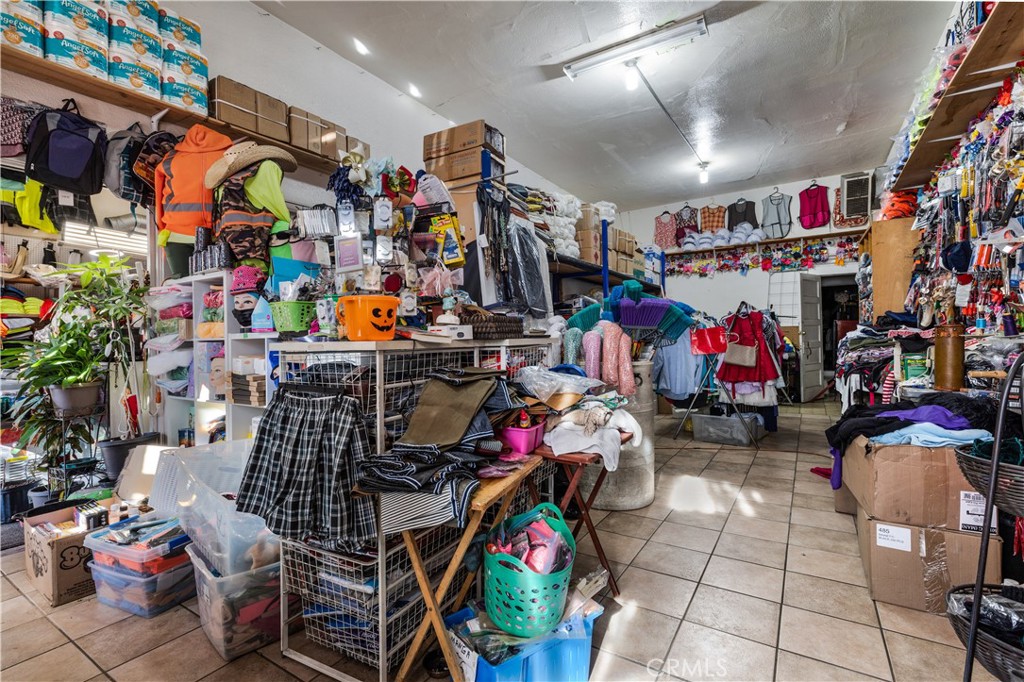 162 North Maple Avenue Fresno, CA 93702 - Photo 4 of 6 a view of store