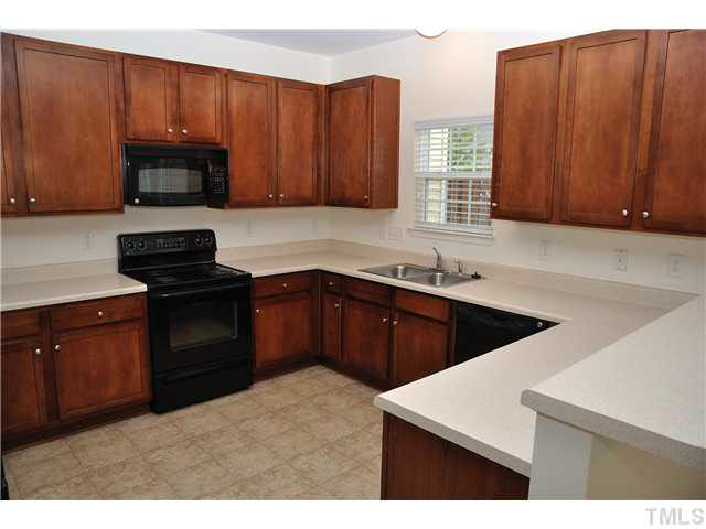 3511 Oneonta Avenue Raleigh, NC 27604 - Photo 4 of 12
