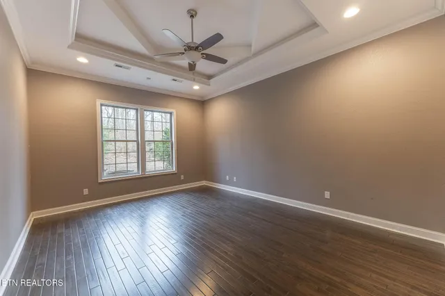 $469,900 | 2383 Mountain Drive, Lenoir City, TN 37772