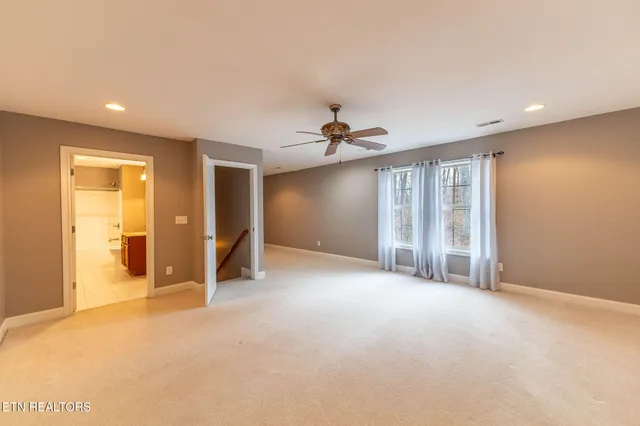 $469,900 | 2383 Mountain Drive, Lenoir City, TN 37772