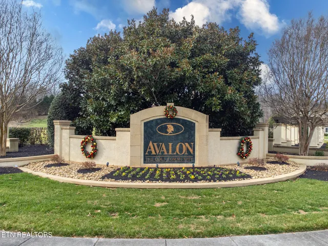 $469,900 | 2383 Mountain Drive, Lenoir City, TN 37772