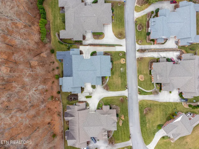 $469,900 | 2383 Mountain Drive, Lenoir City, TN 37772