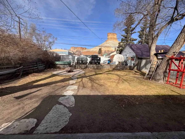 $210,000 | 424 West Railroad Avenue, Green River, WY 82935