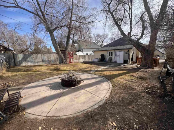 $210,000 | 424 West Railroad Avenue, Green River, WY 82935