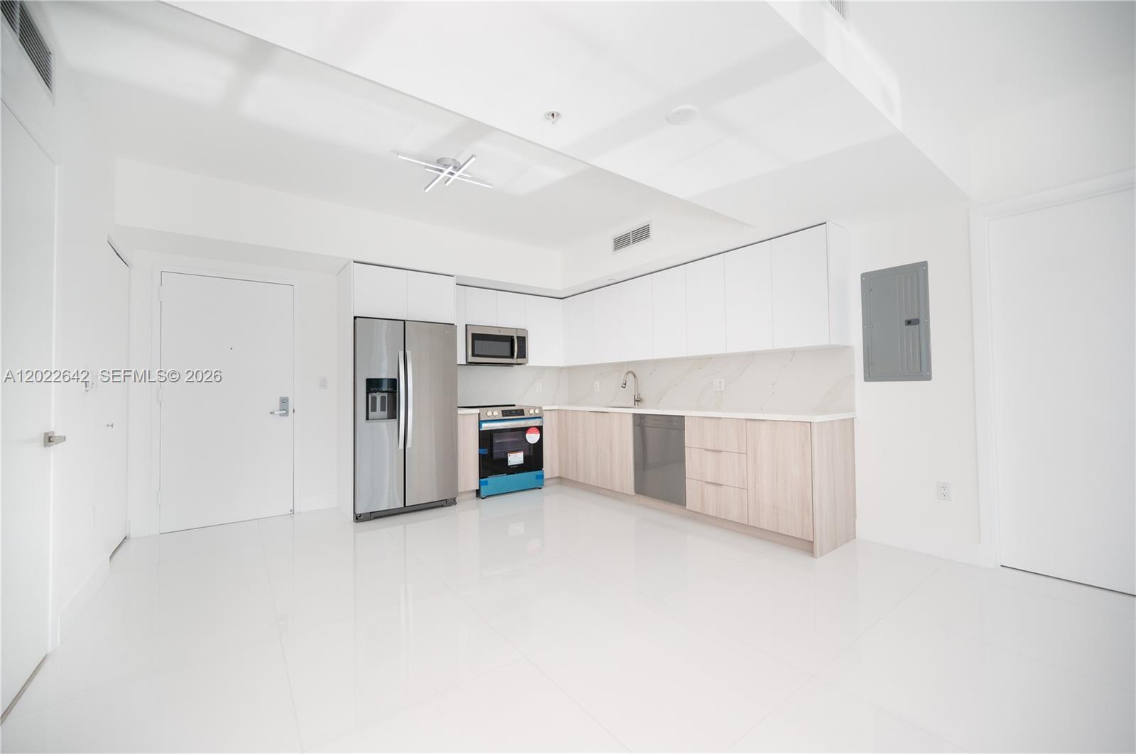 92 Southwest 3rd Street, Unit 3411 Miami, FL 33130 - Photo 1 of 42