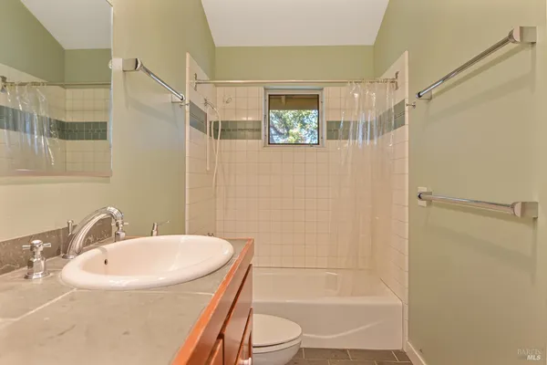 $1,350,000 | 251 Cavedale Road, Sonoma, CA 95476