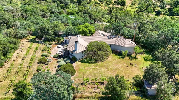 $1,350,000 | 251 Cavedale Road, Sonoma, CA 95476