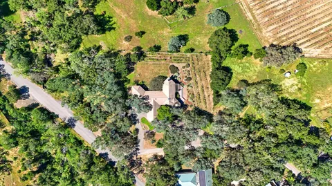 $1,350,000 | 251 Cavedale Road, Sonoma, CA 95476