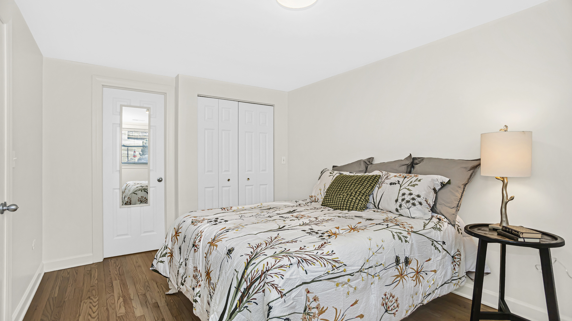 1405 West Rascher Avenue, Unit G Chicago, IL 60640 - Photo 9 of 14 Gallery Image 9