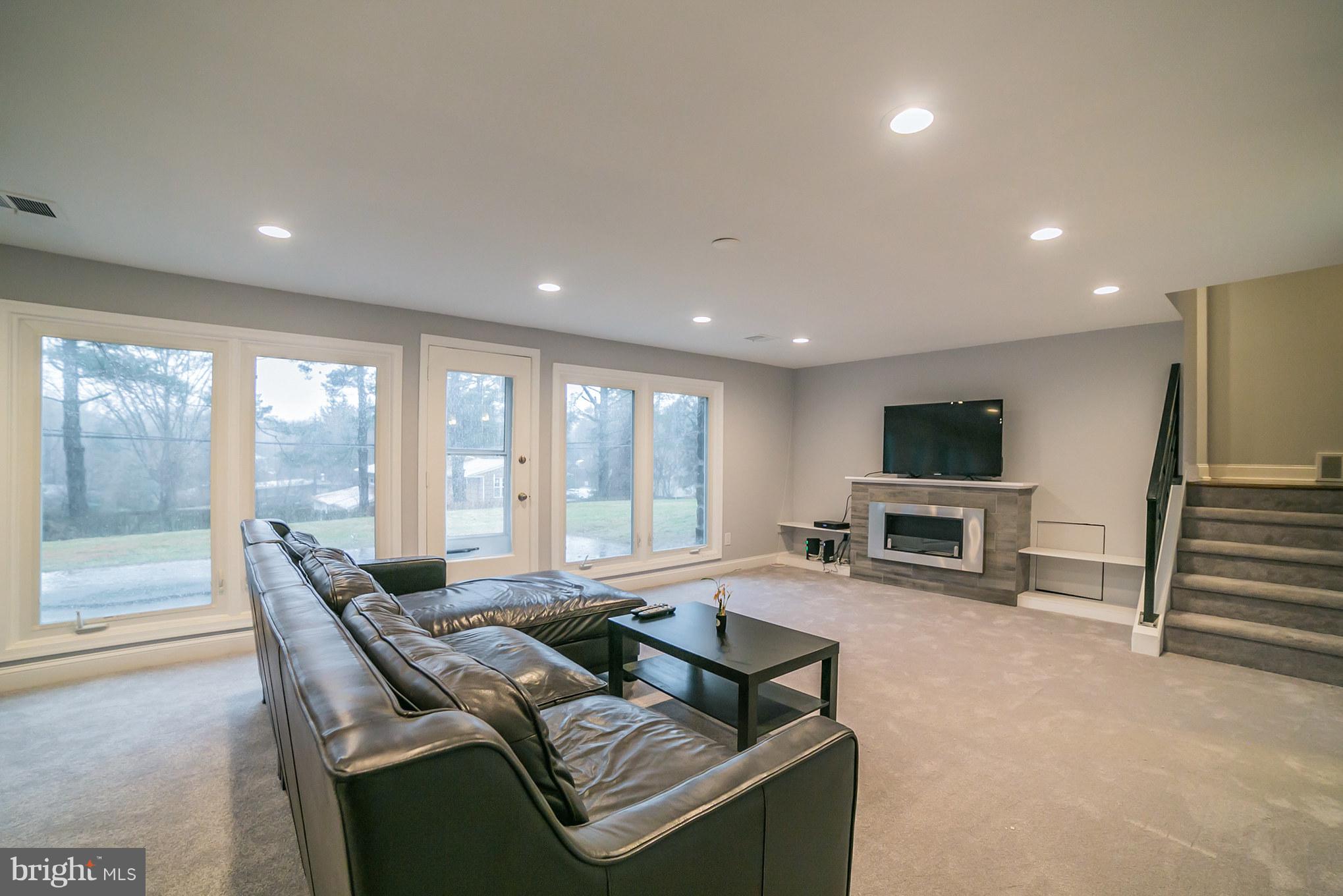1009 Arboretum Road Wyncote, PA 19095 - Photo 12 of 30 Gallery Image 12