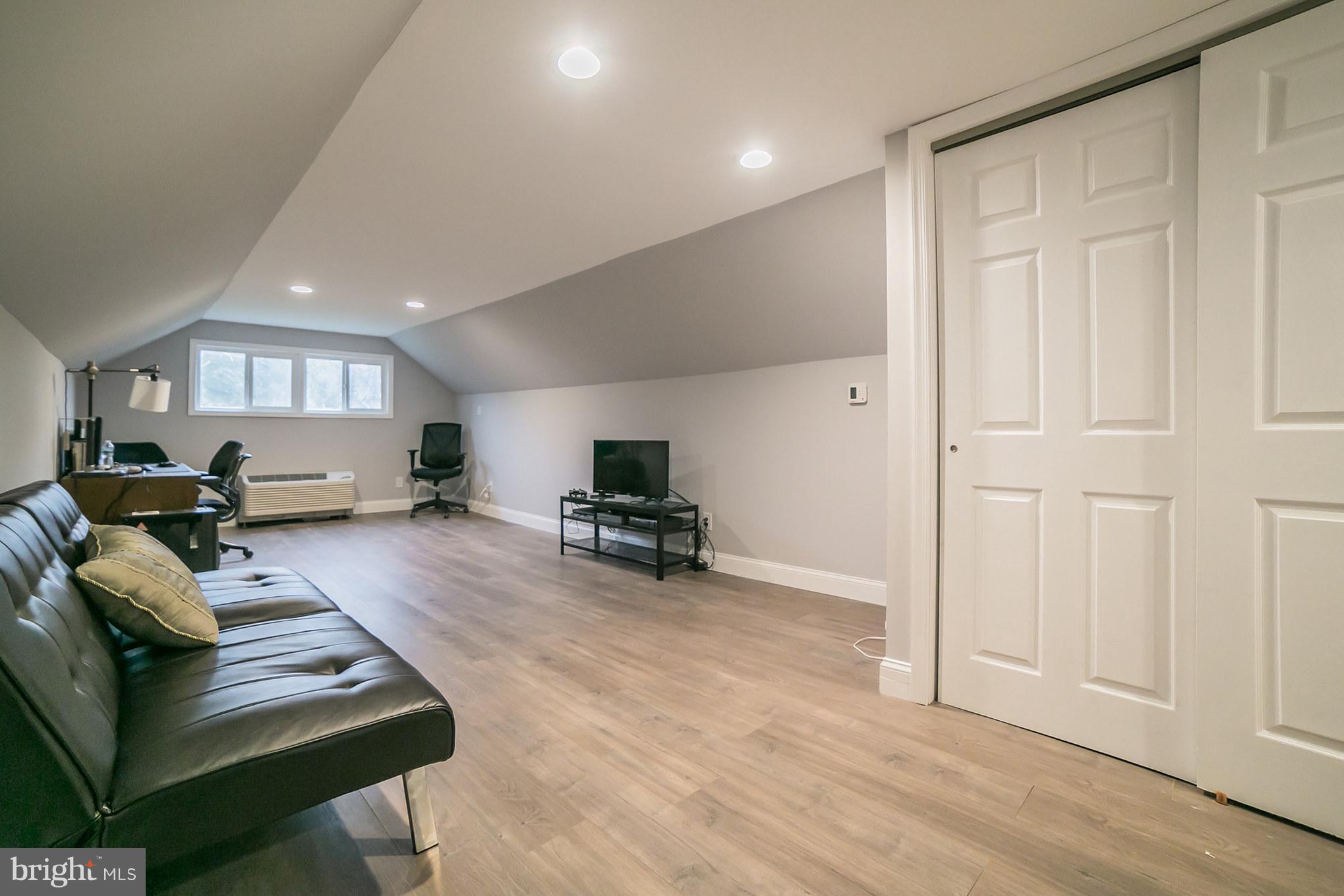 1009 Arboretum Road Wyncote, PA 19095 - Photo 25 of 30 Gallery Image 25