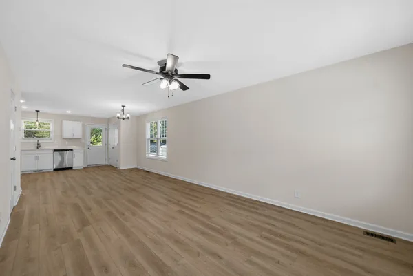 $1,495 | 178 Oak Street, Clarksville, TN 37042