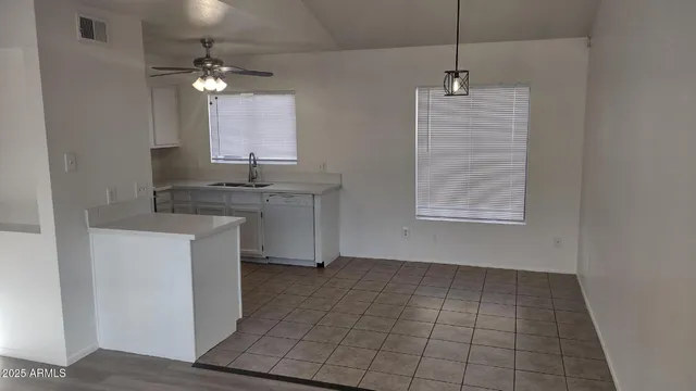 $1,195 | 906 North Revere, Unit 202, Mesa, AZ 85201