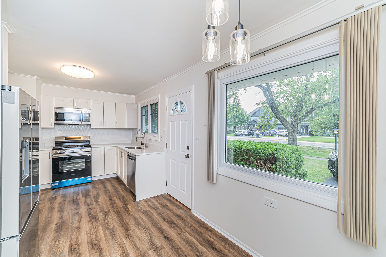 1417 North Wilke Road Arlington Heights, IL 60004 - Photo 3 of 14