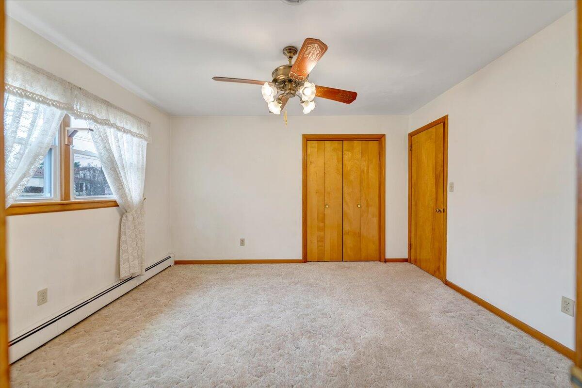 626 Santee Road Roanoke, VA 24019 - Photo 13 of 56 a view of an empty room with a window