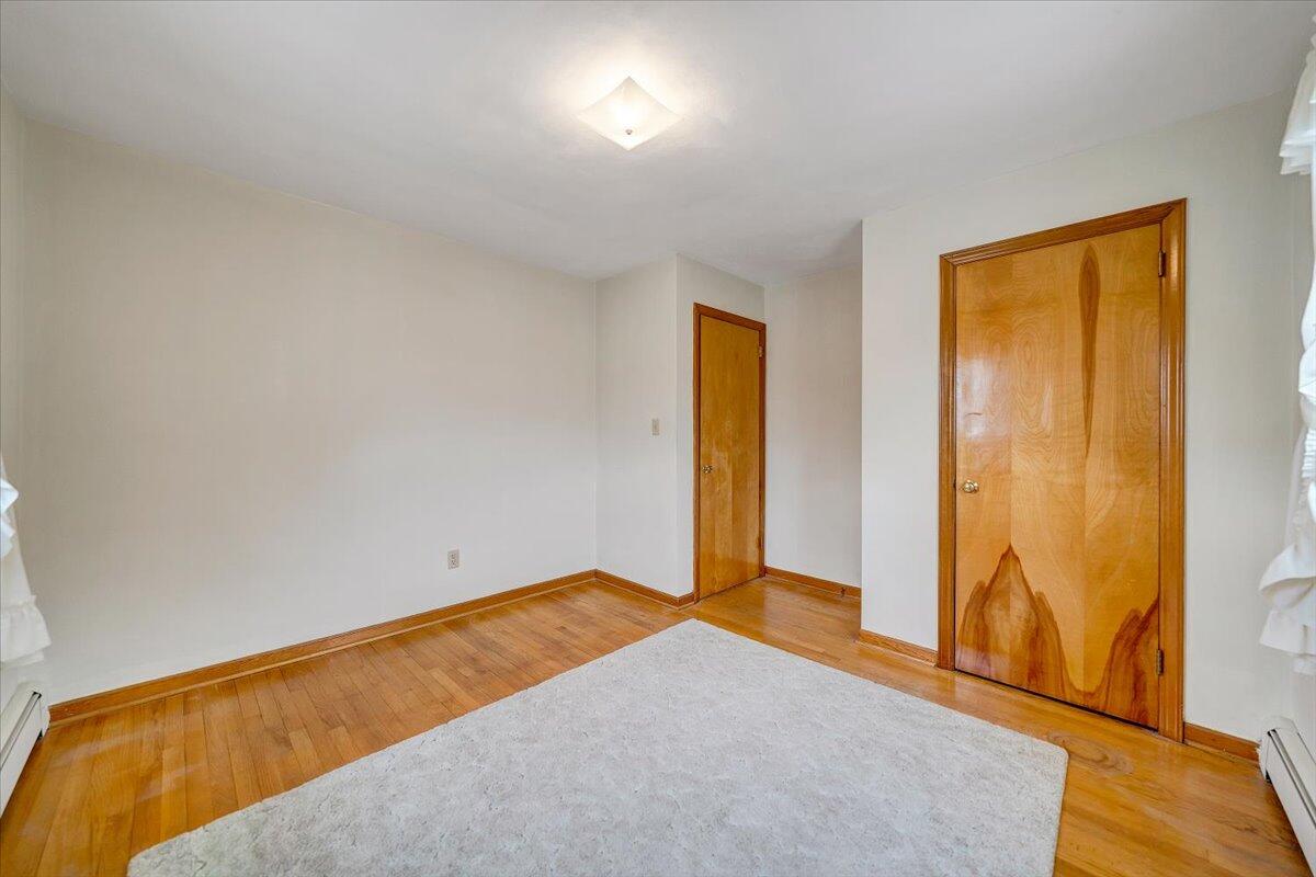 626 Santee Road Roanoke, VA 24019 - Photo 22 of 56 a view of room with window and a ceiling fan