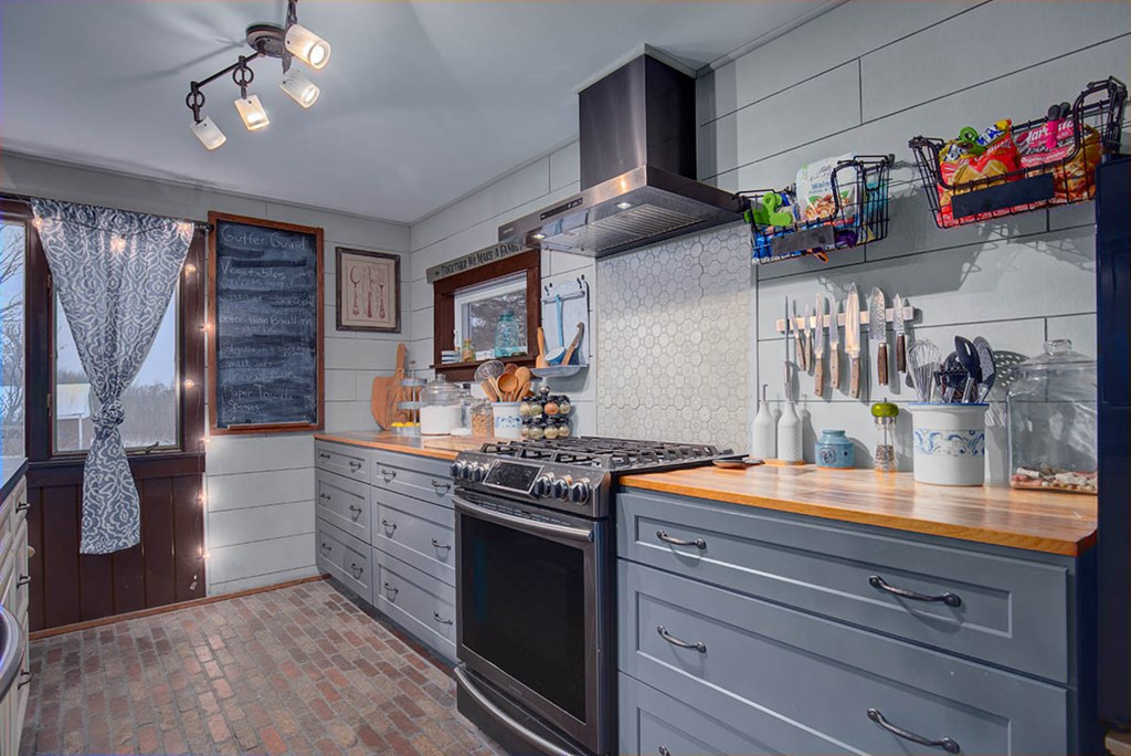 141 Gleason Road Malone, NY 12953 - Photo 7 of 40 Gallery Image 7