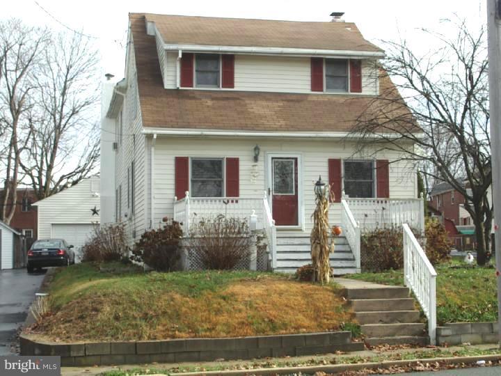 31 Upland Road Brookhaven, PA 19015 - Photo 1 of 25 Exterior Front
