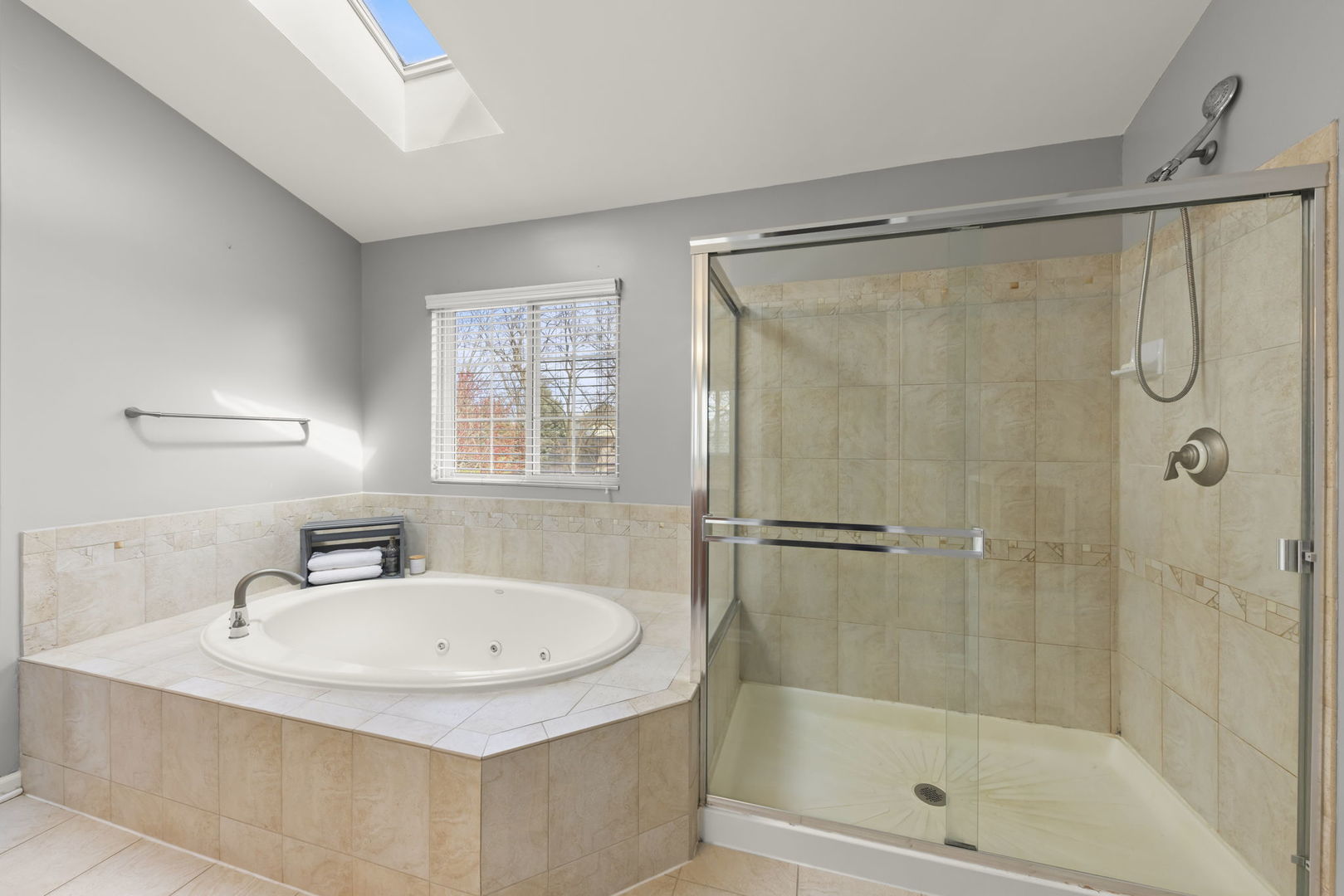 1934 Raintree Road Yorkville, IL 60560 - Photo 22 of 40 a bathroom with a shower and sink