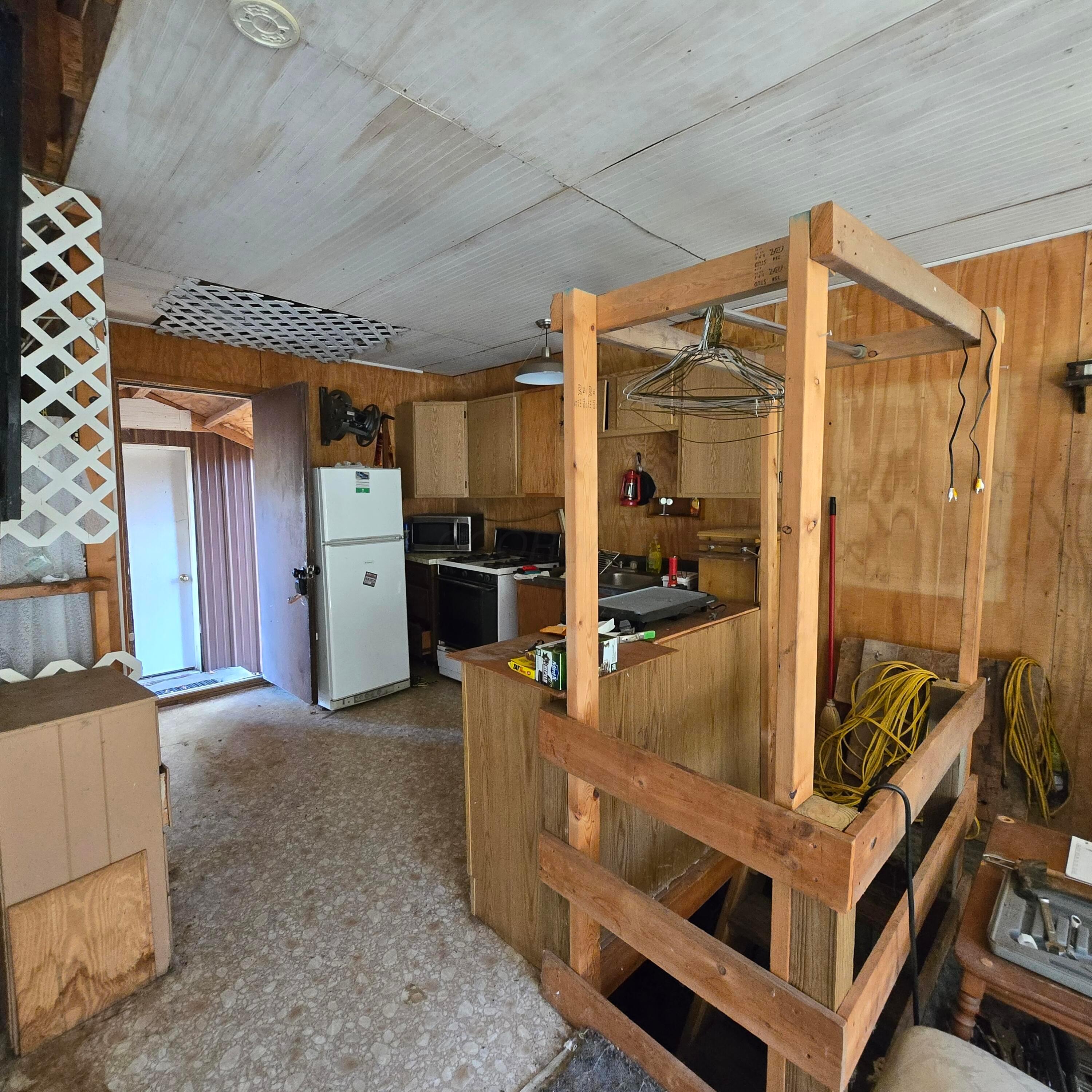 26620 Austin Road Howard, OH 43028 - Photo 18 of 25 Kitchen