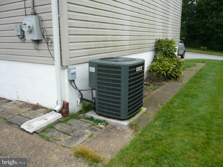 1005 Gallery Road Wilmington, DE 19805 - Photo 3 of 23 Exterior Side