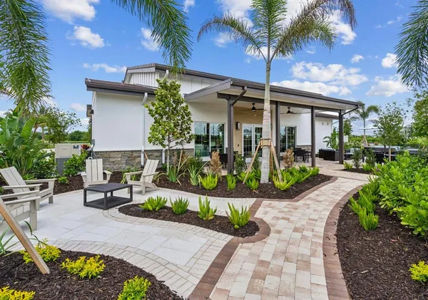 $479,000 | 3307 Hilltop Circle, Bradenton, FL 34211