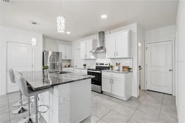 $479,000 | 3307 Hilltop Circle, Bradenton, FL 34211