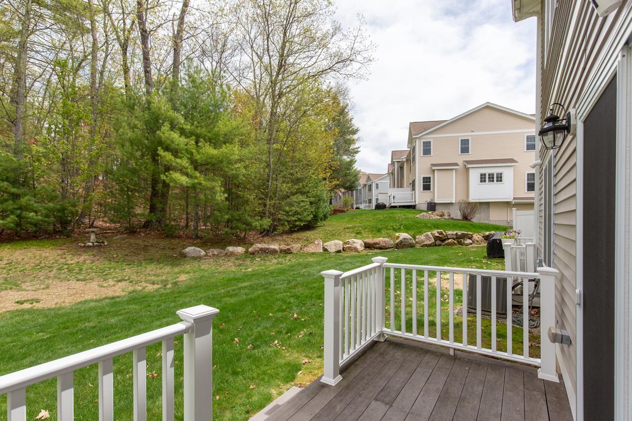 89 Woodview Way Manchester, NH 03102 - Photo 45 of 51