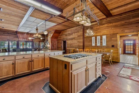 $699,900 | 7272 County Road 3516, Quinlan, TX 75474