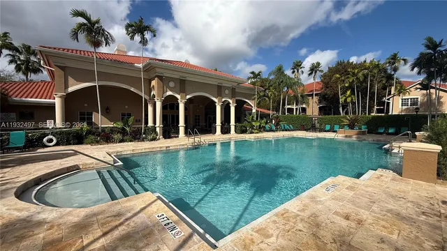 $2,000 | 220 Southwest 116th Avenue, Unit 15206, Pembroke Pines, FL 33025