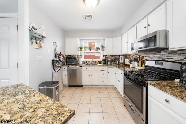 $2,600 | 118 Race Street, Unit 2, Elizabeth, NJ 07202