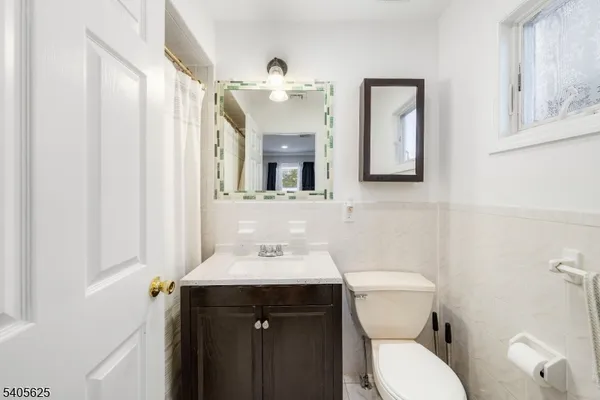 $2,600 | 118 Race Street, Unit 2, Elizabeth, NJ 07202