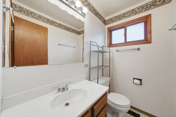 $235,000 | 12442 South Wood Street, Calumet Park, IL 60827