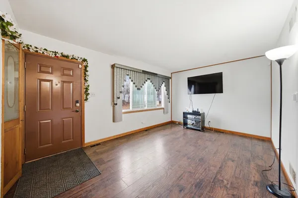 $235,000 | 12442 South Wood Street, Calumet Park, IL 60827