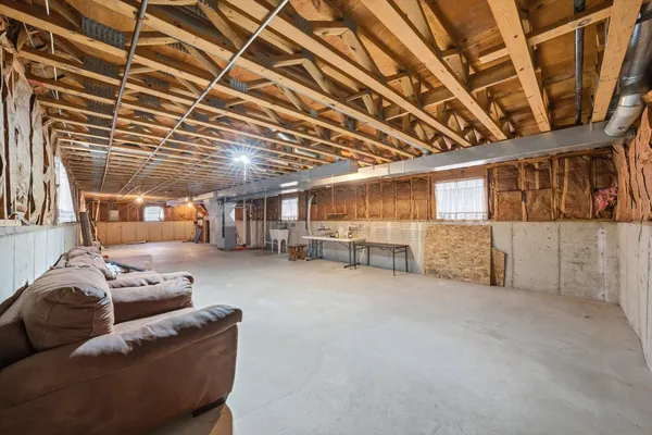 $235,000 | 12442 South Wood Street, Calumet Park, IL 60827