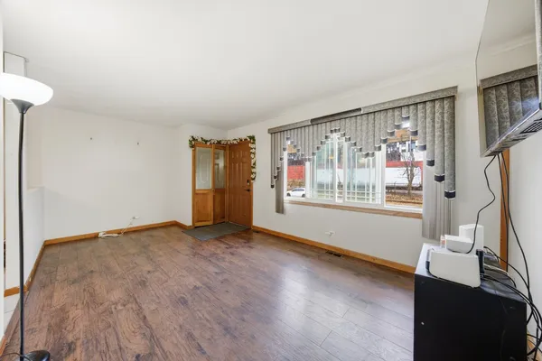 $235,000 | 12442 South Wood Street, Calumet Park, IL 60827