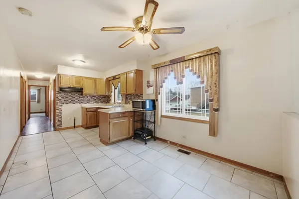 $235,000 | 12442 South Wood Street, Calumet Park, IL 60827