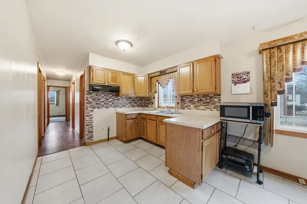 $235,000 | 12442 South Wood Street, Calumet Park, IL 60827