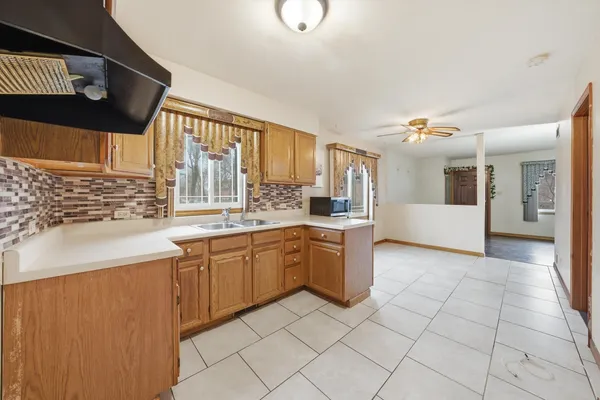 $235,000 | 12442 South Wood Street, Calumet Park, IL 60827