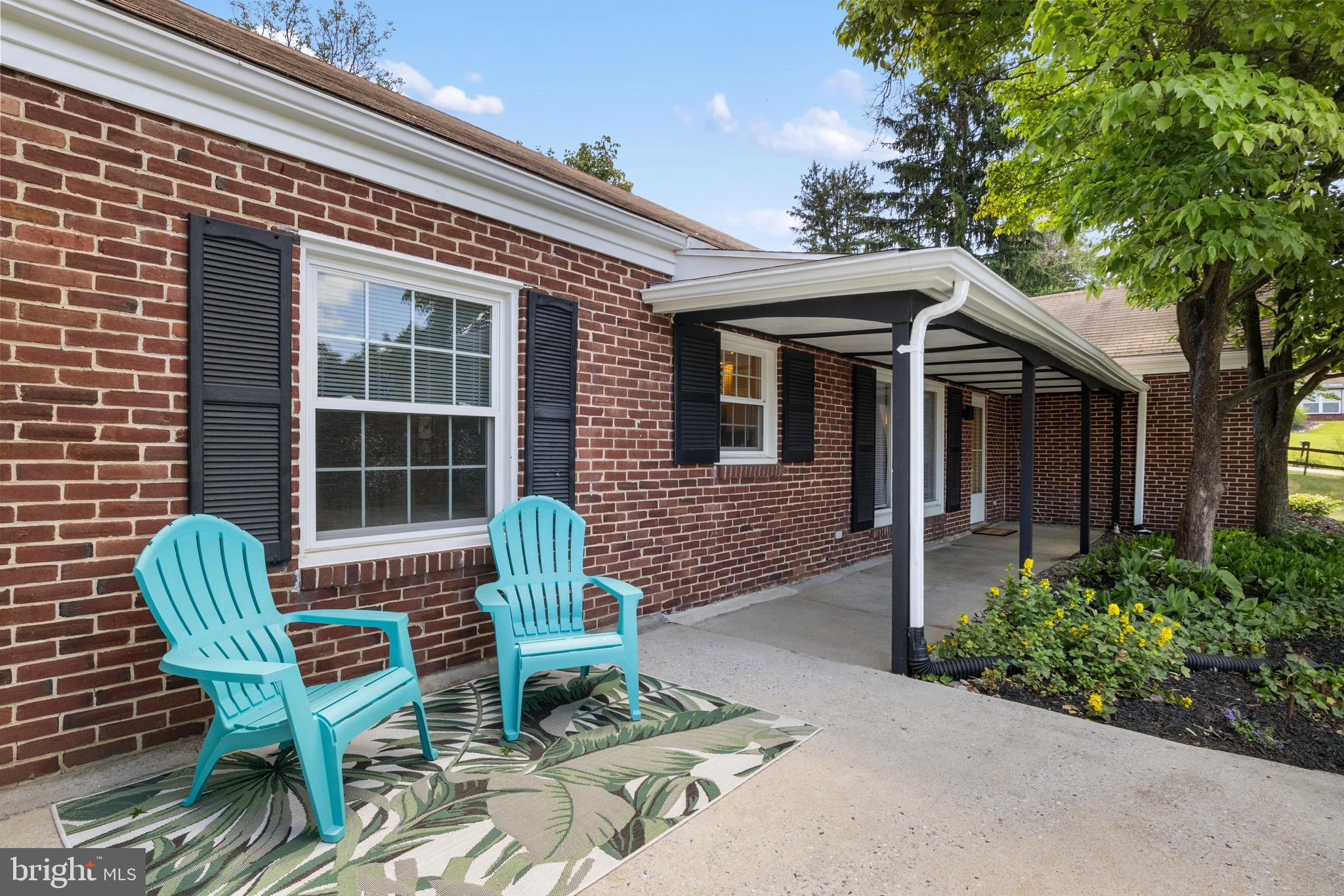 1371 Irving Road York, PA 17403 - Photo 4 of 34 Gallery Image 4