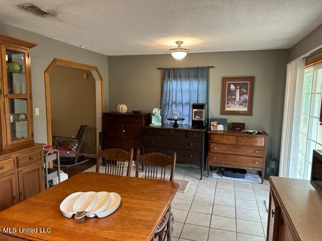 13753 John Lee Road Biloxi, MS 39532 - Photo 8 of 20 DINING