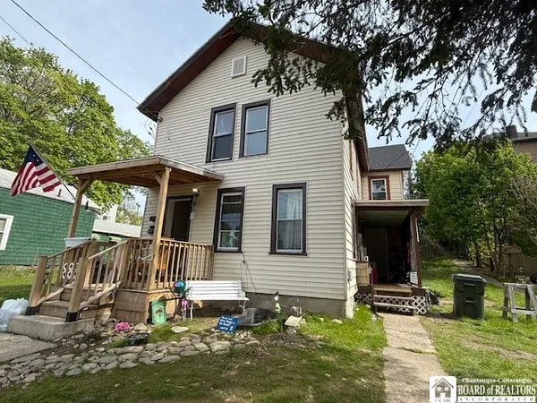 $109,900 | 17 West 7th Street, Jamestown, NY 14701